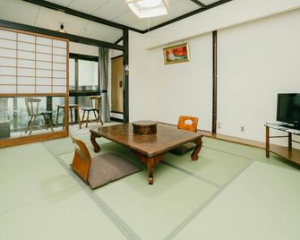 Kajiyabekkan Ramakkoro Yamaneko Yado - Ichinoseki - Dining room
