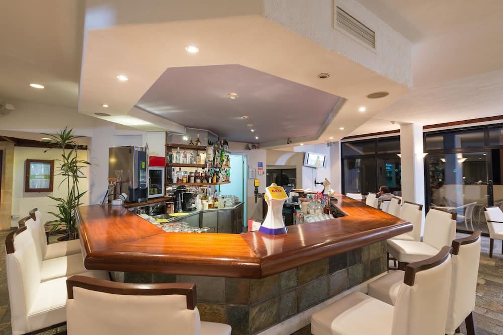 Paphos Gardens Holiday Resort - פאפוס - בר