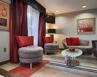 Best Western Plus Goodman Inn & Suites - Horn Lake - Wohnzimmer
