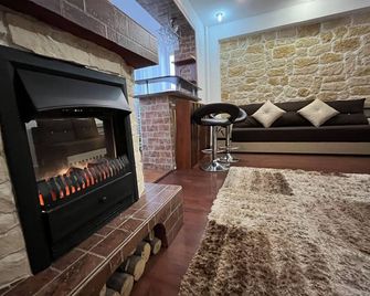 Eva's luxury central apartment - Bucharest - Living room