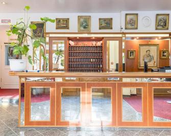 Hotel Bayernland - Munich - Front desk