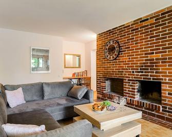 P&O Apartments Juhasów - Wawer - Warsaw - Living room