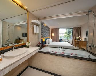 La Casa Hanoi Hotel - Hanói - Banheiro