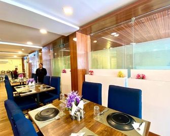 Hotel Sky Park - Shamshabad - Restaurante