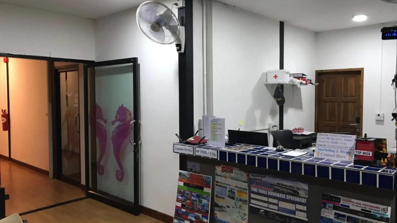 Seahorse Lipe Hostel