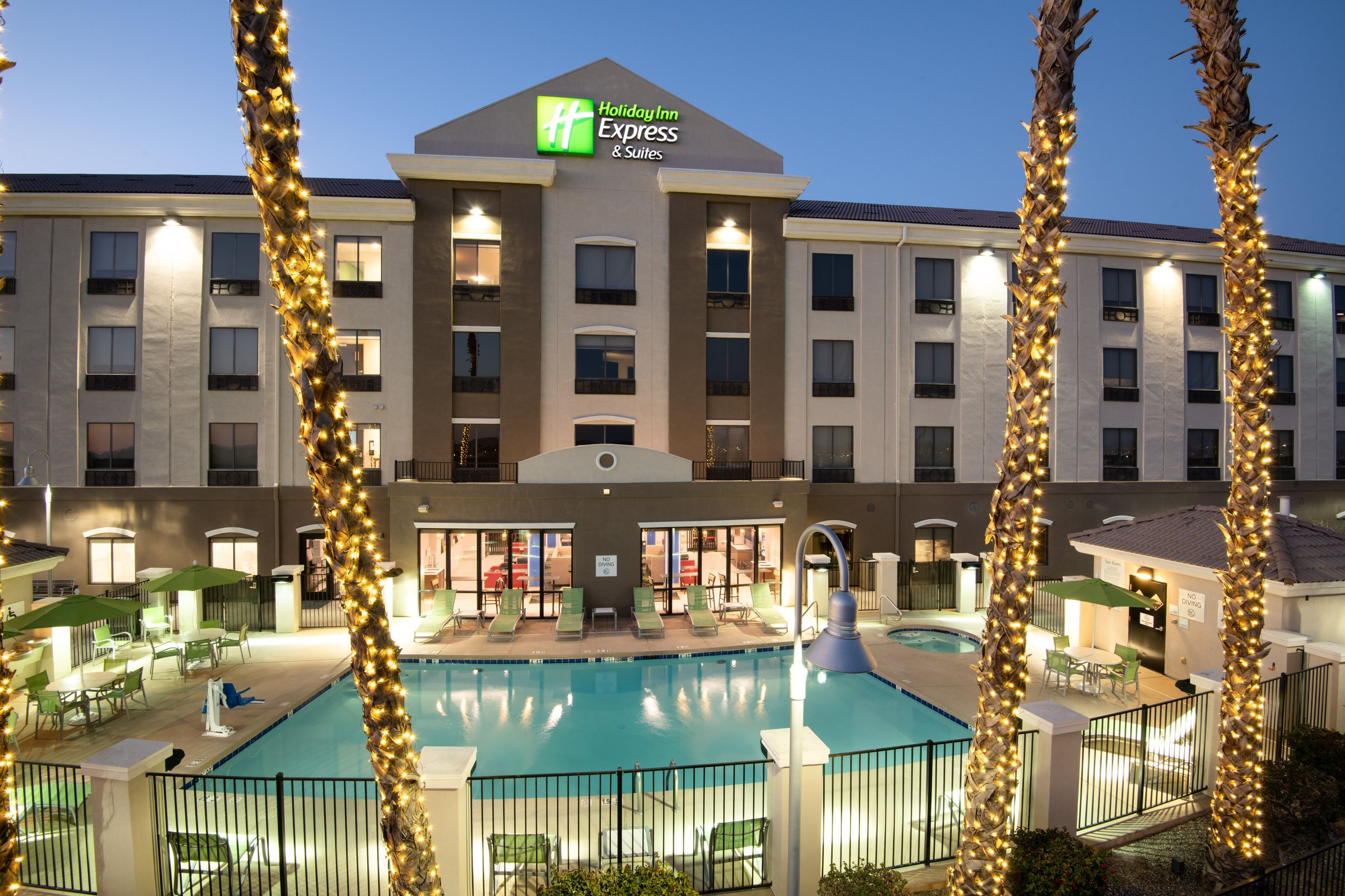 Holiday Inn Express & Suites Yuma By IHG - יומה - בניין