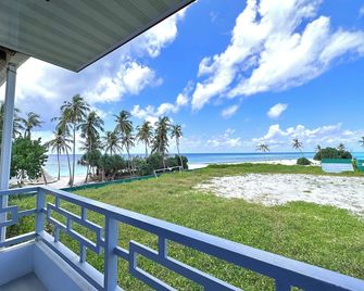 Galaxy Sunrise Guesthouse - Fulidhoo - Balcony