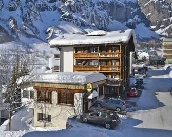 Hotel Walliserhof-Leukerbad-Therme - Leukerbad - Budova
