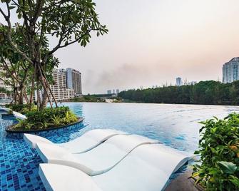Convinia Luxury The Peak Midtown - Cidade de Ho Chi Minh - Piscina