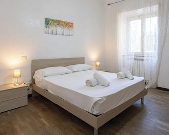 La Casa di Daeny - Neapel - Schlafzimmer