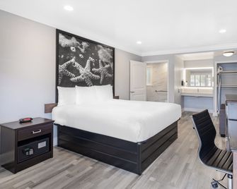 Aura Inn Monterey - Monterey