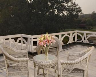 Hari Niwas Palace - Jammu - Balcony