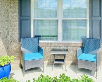 Quiet 4 bedroom villa with tons of space - Murfreesboro - Patio