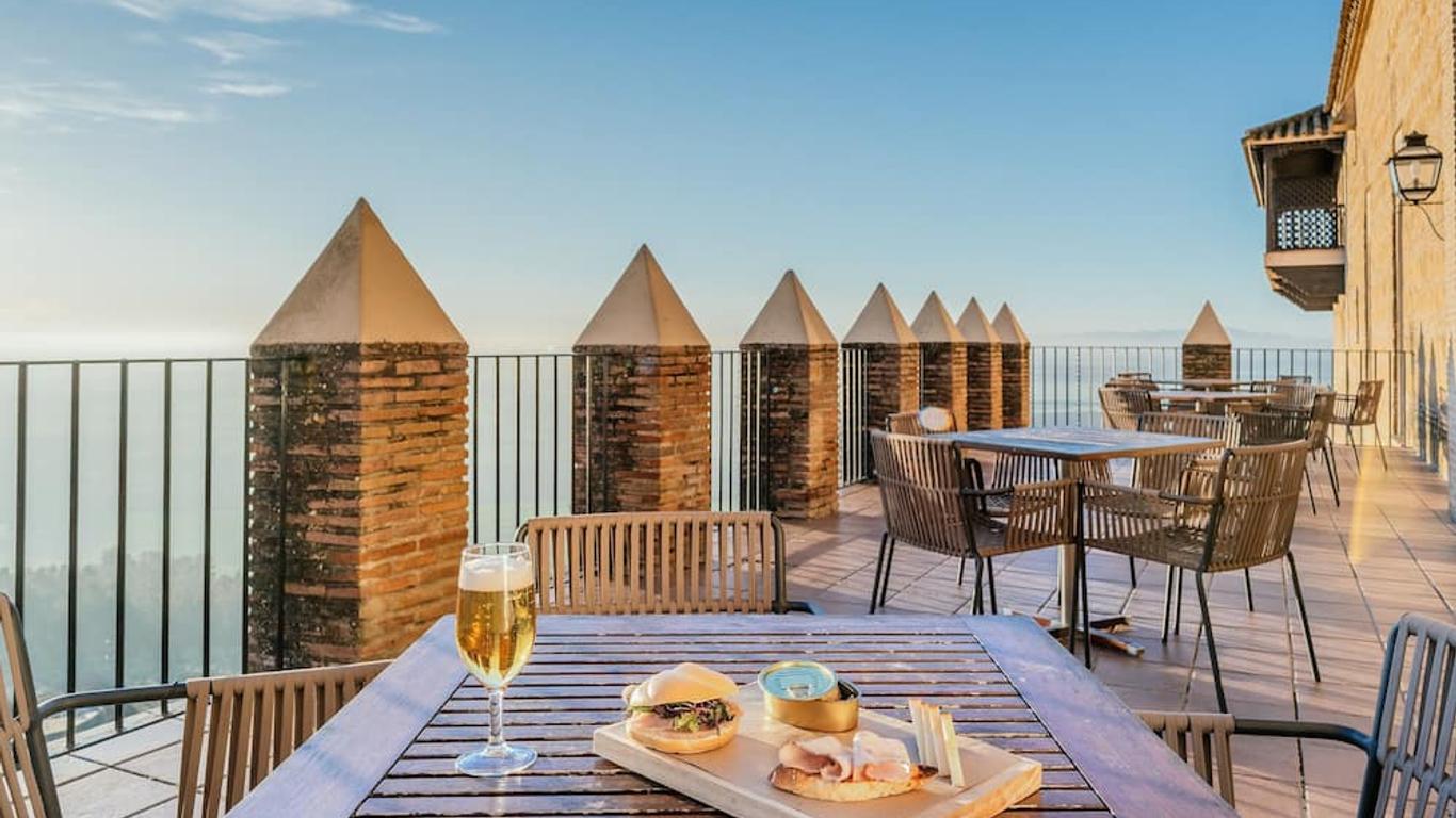 帕拉多卡莫納酒店 - 卡莫納