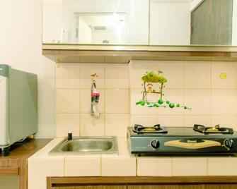 Cozy Living Studio Room At Serpong Greenview Apartment - South Tangerang City