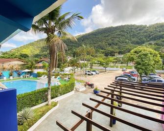 Mova - Hotel Costa Azul - Ubatuba - Pool