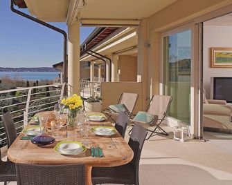 Resort Caesar C4 Sirmione - Gardagate - Sirmione - Balkon