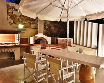 Ventoura Studios & Apartments - Ermoupoli - Dining room