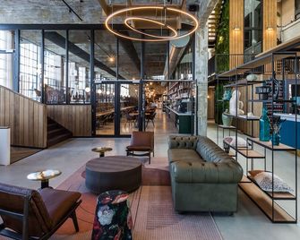 Hotel de Timmerfabriek I Kloeg Collection - Vlissingen - Hall