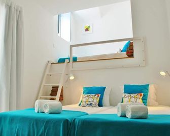Ale-Hop Albufeira Hostel - Albufeira - Comedor
