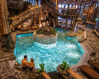 Hotel & Spa Resort Järvisydän - Rantasalmi - Pool