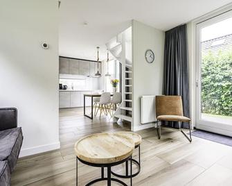 Cosy apartment in villa for 4 people with WIFI, TV, terrace and pets allowed - Veere - Living room