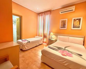 Luz Madrid Rooms - Madrid - Habitació