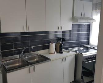 Appartamento Saretta - Asti - Kitchen