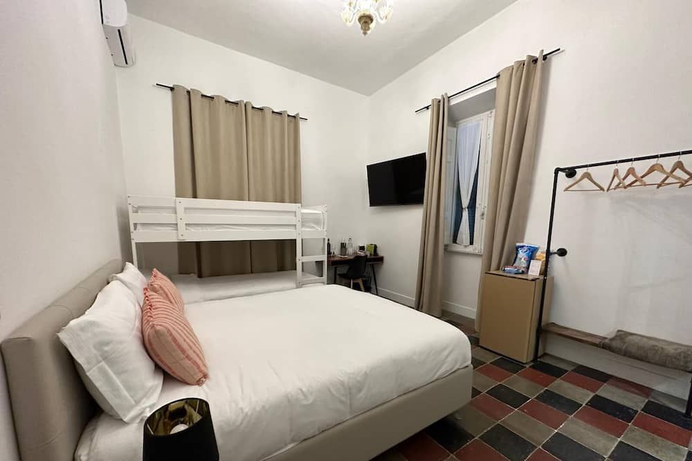 بالاتزو داسو - فيتربو - غرفة نوم