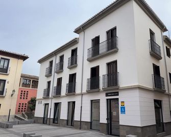 Urban Cube Hostel Granada - Granada - Gebäude