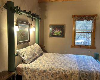 Homestead Cottages - Ahwahnee - Habitación