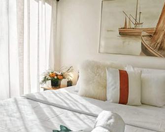 Moon Lookout, Tiny Home Mountain Escape on Acreage - Invermere - Schlafzimmer