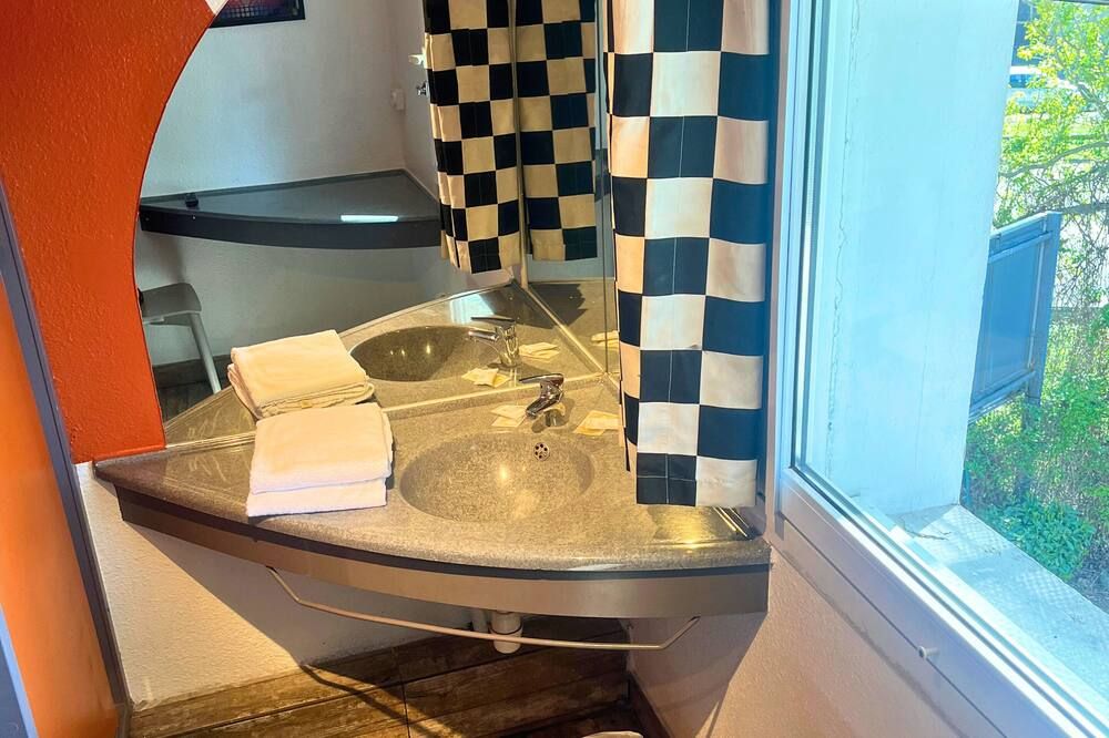 Egg Hotel Sarcelles - Sarcelles