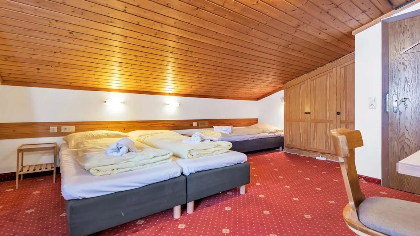 Hotel Pinzgauerhof - Inclusive Evening Dinner