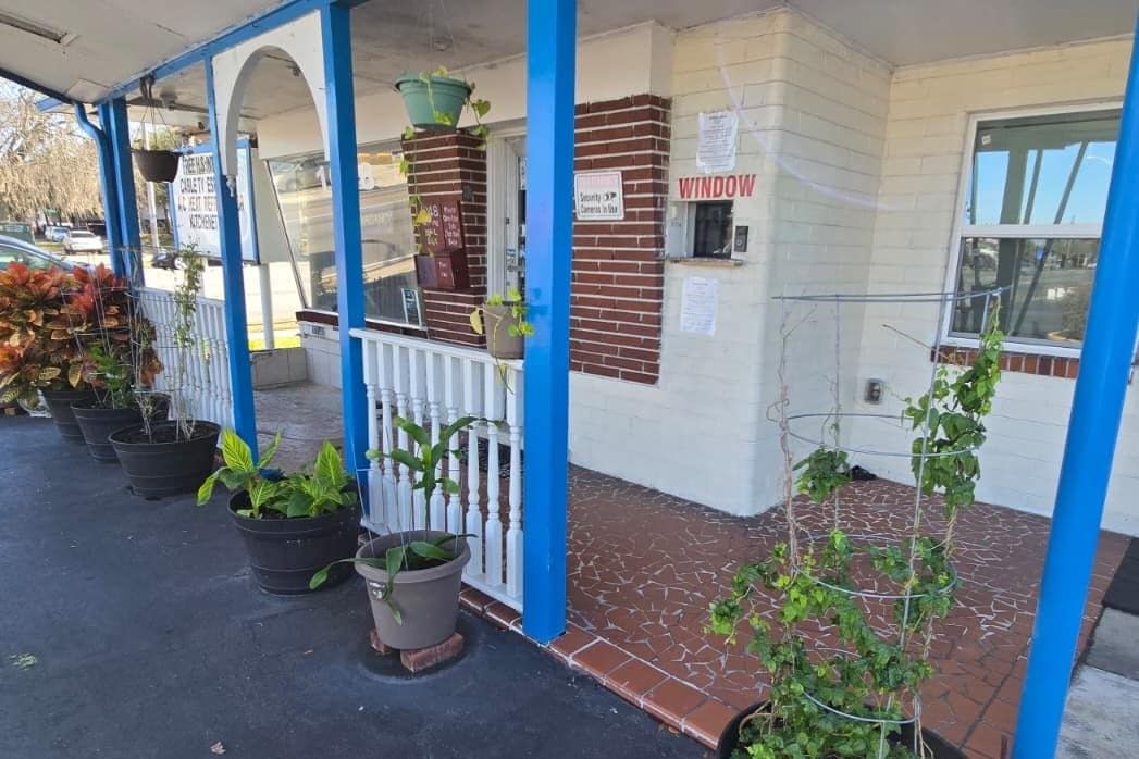 Holiday Motel Ocala Downtown I-75 - אוקאלה - בניין