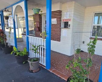 Holiday Motel Ocala Downtown I-75 - Ocala - Building