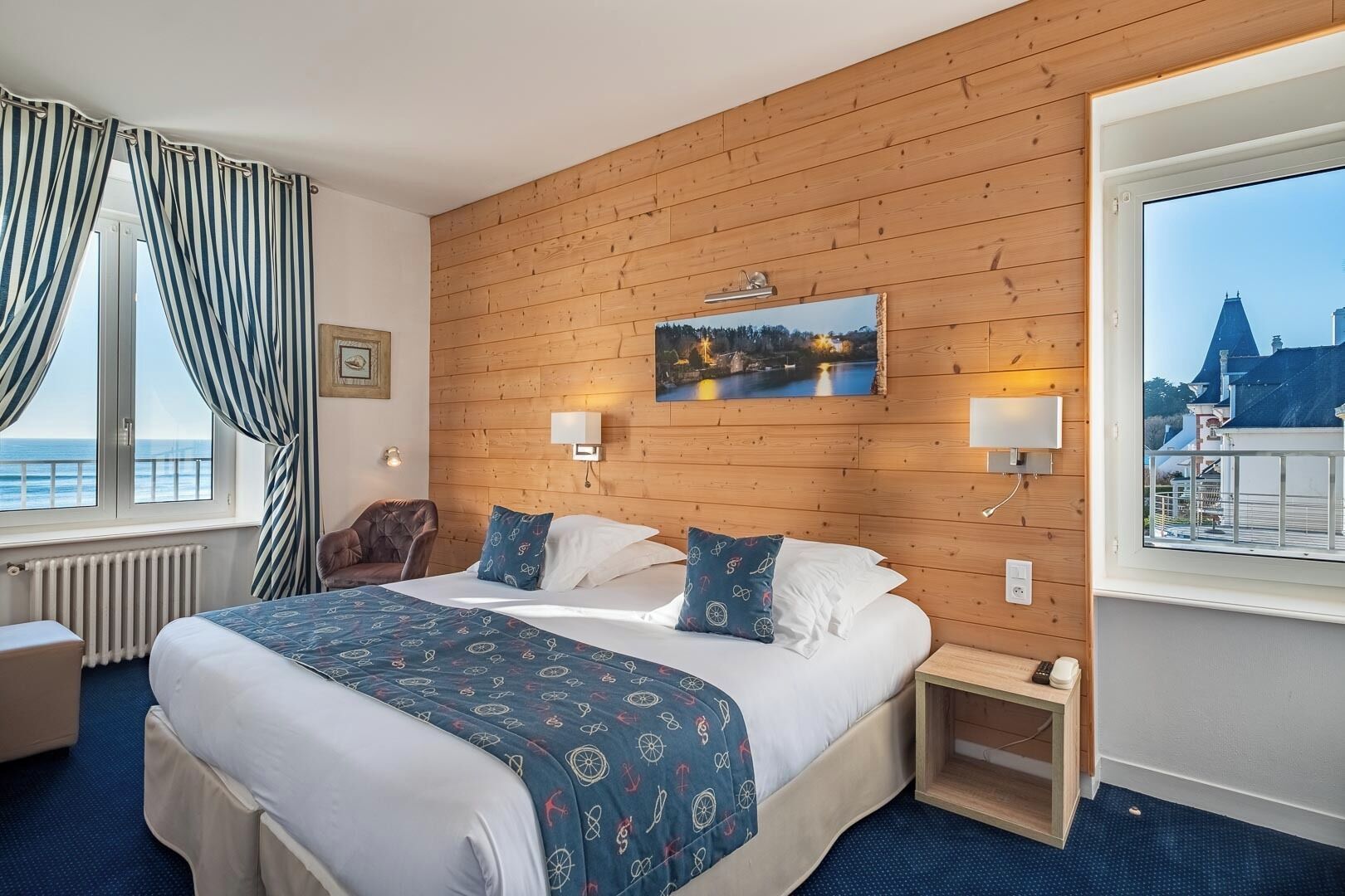 Logis Hotel Restaurant De La Plage - Audierne