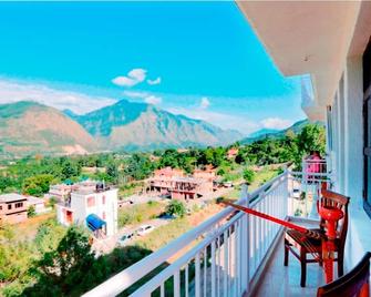 Hotel 47 Hill - Kullu - Balcón