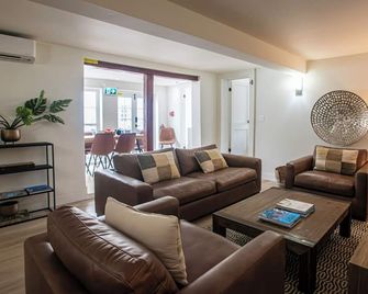 Hillcrest Boutique Hotel - Saint George's - Sala de estar