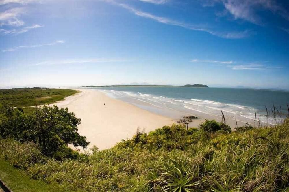 Porty Brasil - Paranaguá - Beach