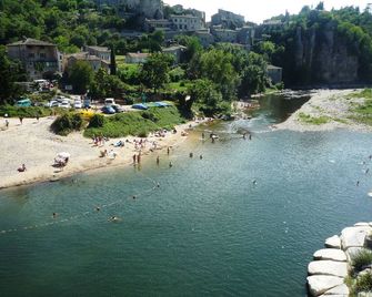 cottage 200 meters from the beach in village of character - Vogüé - Plage