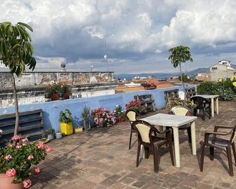 Check Inn Bed and Breakfast - Cuenca - Balcón