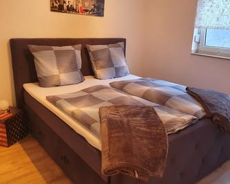 Zentrale Messe/Ferien Whg mit Garten & Parkplatz - Ratingen - Habitación