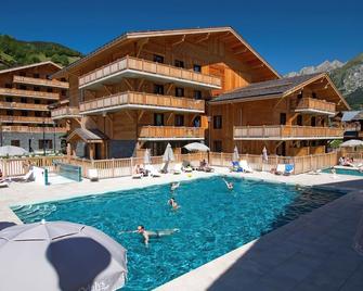 Appart Style Chalet | Accès Piscine Chauffée - La Clusaz - Pool
