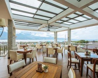 Sutan Raja Hotel & Convention Palu - Palu - Restaurante