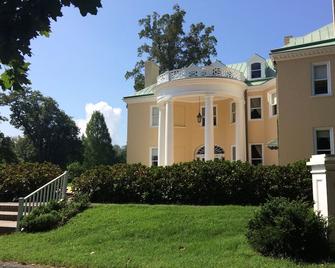 Stylish Private Suite in the heart of Brandywine Valley - Wilmington - Edificio