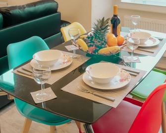 Spacesavers - Sheffield - Dining room