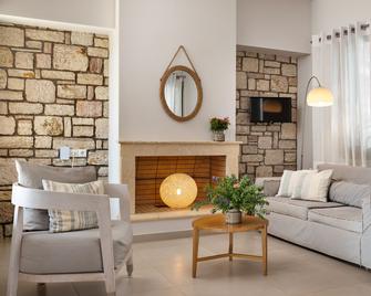 Callisto Seaside Homes & Suites - Marathopolis - Huiskamer