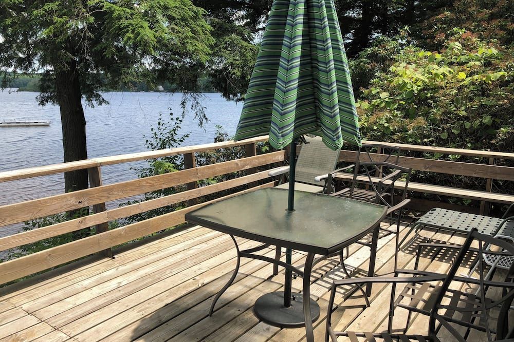 East Otis, Ma, Waterfront Summer Cottage, Big Pond,