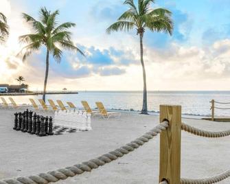Relax and Unwind! Pet-Friendly Property, Onsite Pool, Free Breakfast - Islamorada - Strand
